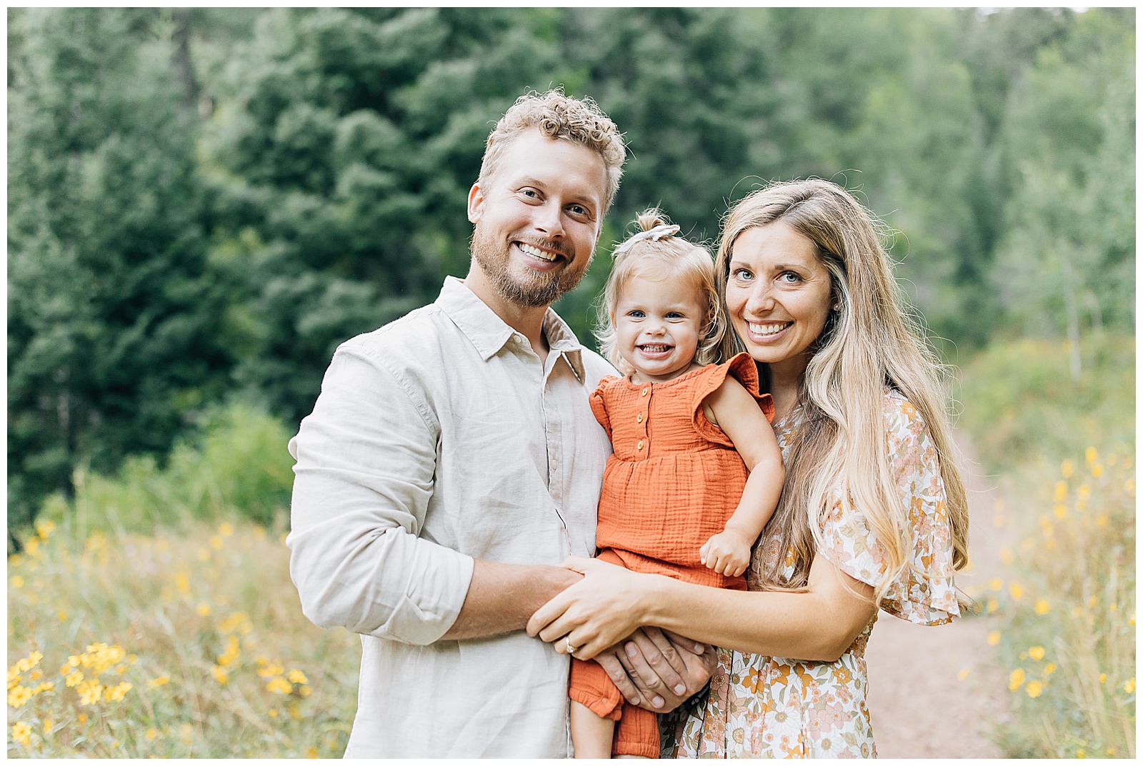 Amazing portrait of this beautiful family of three in the Utah mountains. #saltlakecityphotography #familyphotos #outdoorphotography #neutralcolors #jeanjumper #shoulderseasonsession #bestphotos #beautifulfamily