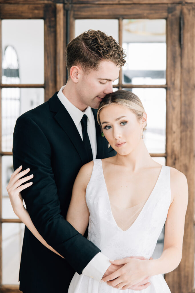 Hire a professional to do your wedding day makeup and hair for a stress-free day by Kailee Matsumura Photography. wedding dreams modern sleek gown high-end wedding #KaileeMatsumuraPhotography #BartlettPhotographers #Tennessephotographers #Germantown,TN #familyphotographerTN #familyportraits #BartlettTN
