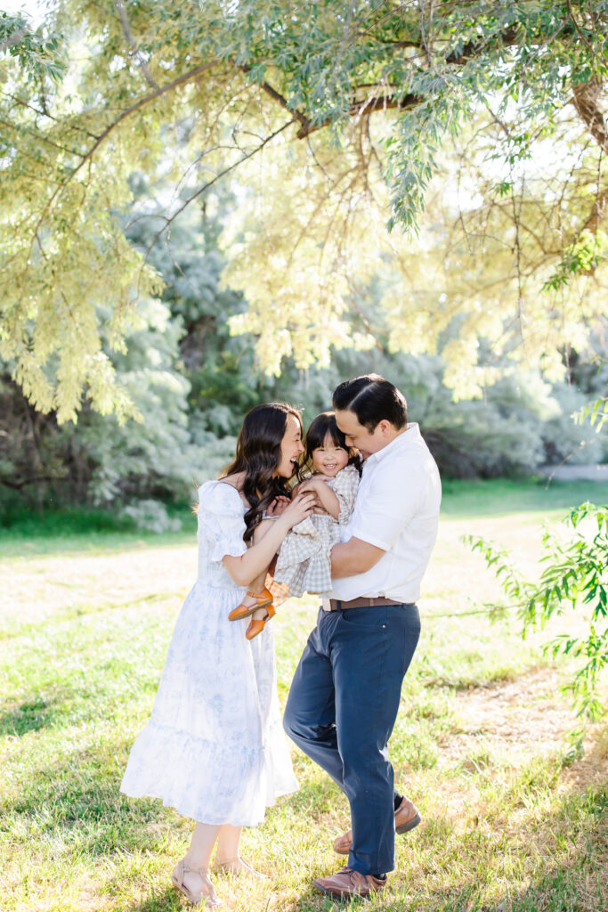 Bright and airy family photography style in the springtime by Kailee Matsumura Photography. crisp bright clean editing hire a professional #KaileeMatsumuraPhotography #BartlettPhotographers #Tennessephotographers #Germantown,TN #familyphotographerTN #familyportraits #BartlettTN
