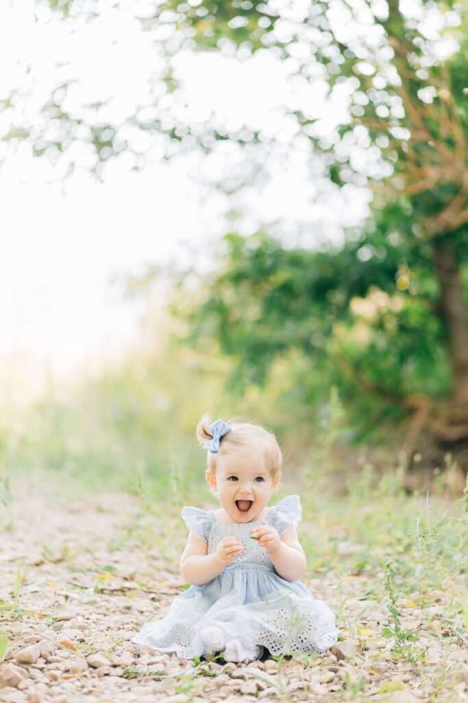 Check the weather forecast ahead of time and be prepared for anything that may come up the day of your photo session if your session will be outdoors. 
#KaileeMatsumuraPhotography #FamilyPictures #TipsForFamilyPhotos #TennesseeFamilyPhotographer