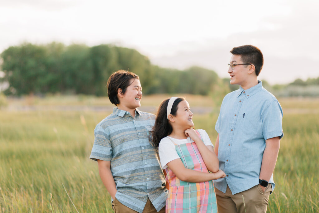The cutest siblings laugh together during a family photo session in Bartlett, Tennessee with Kailee Matsumura Photography. Candid, happy sibling moment. Tennessee photography
#KaileeMatsumuraPhotography #MemphisFamilyPhotographer #ReasonsToTakeFamilyPictures
