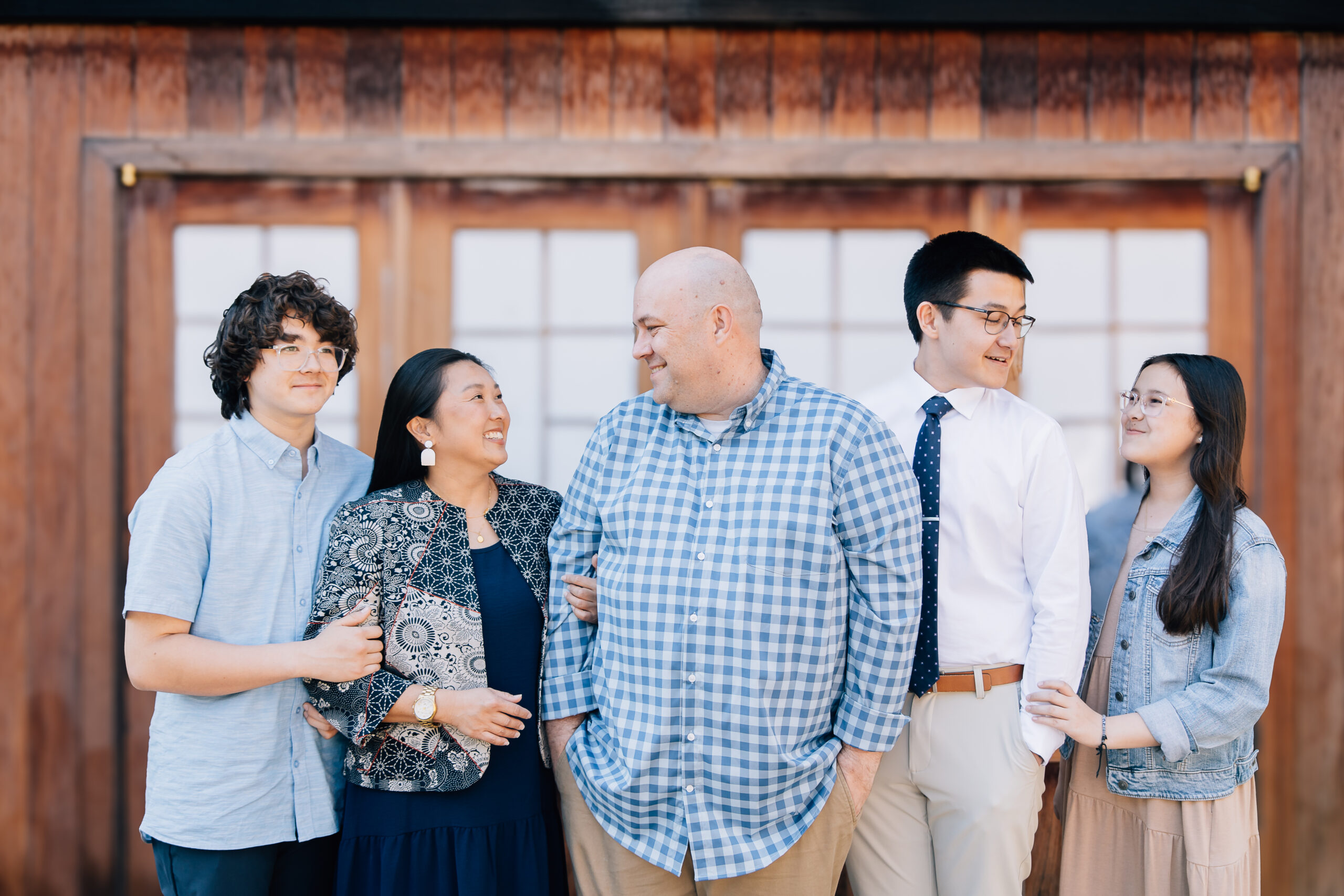 Tennessee family photographer Kailee Masumura shares tips to help you get the most out of your family photo session. Tips tricks professional family portraits advice #familyphototips #familyphotophotographer #tennesseefamilyphotographer #kailee matsumura photography #familyportraits
