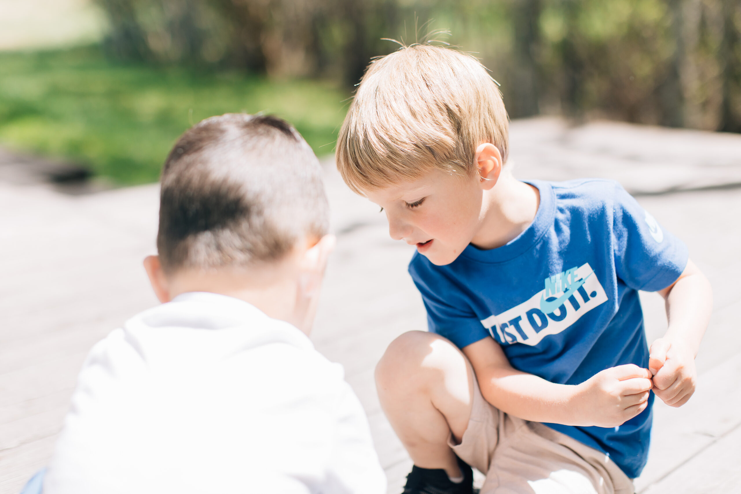 A fun part of lifestyle photos is capturing kids’ interactions with each other. Education growth change Utah #unposedfamilyphotos #lifestylephotography #naturalfamilyphotos #kaileematsumuraphotography #Tennesseefamilyphotos
