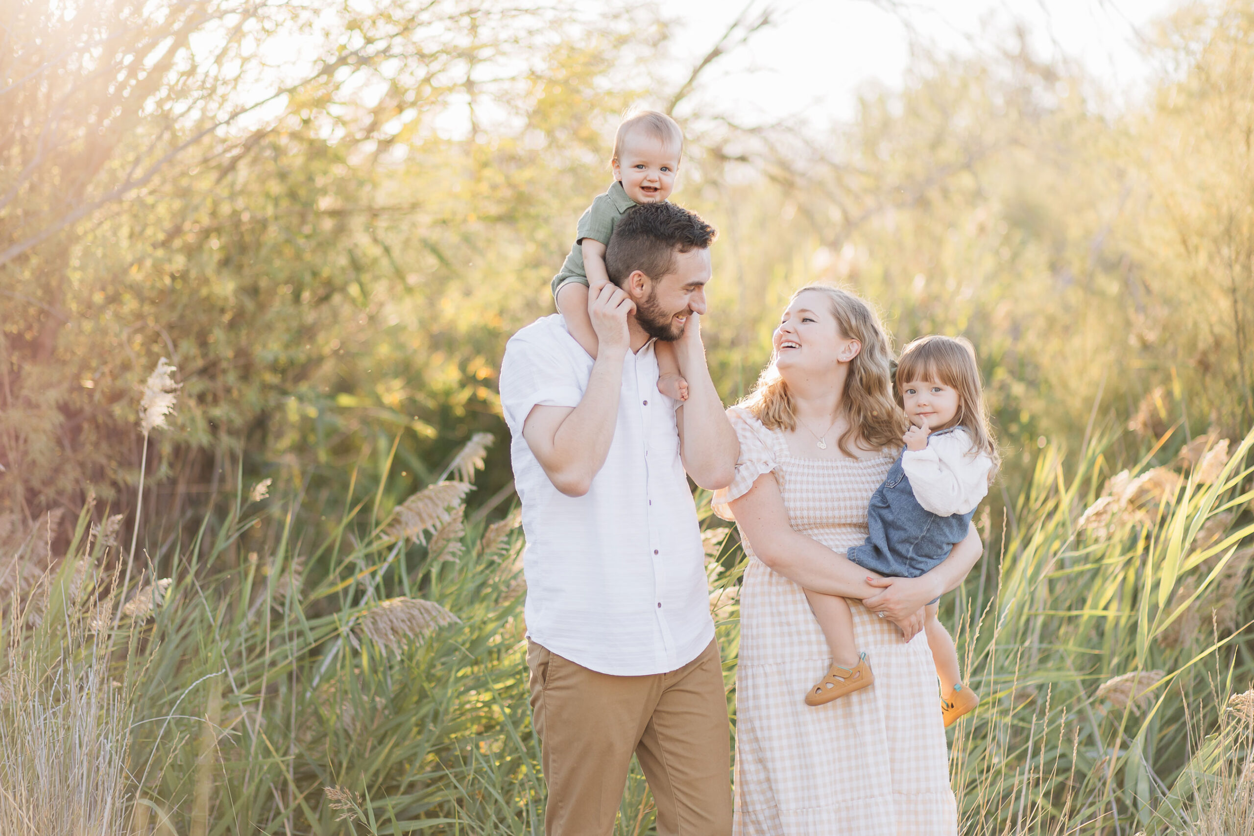 Kailee Matsumura Utah family photographer shares how to make your family photos extra meaningful. Memories remember capture time  Salt Lake City. #KaileeMatsumuraPhotography #Familyphotomemories #Meaningfulfamilyphotos #Utahfamilyphototgrapher 
