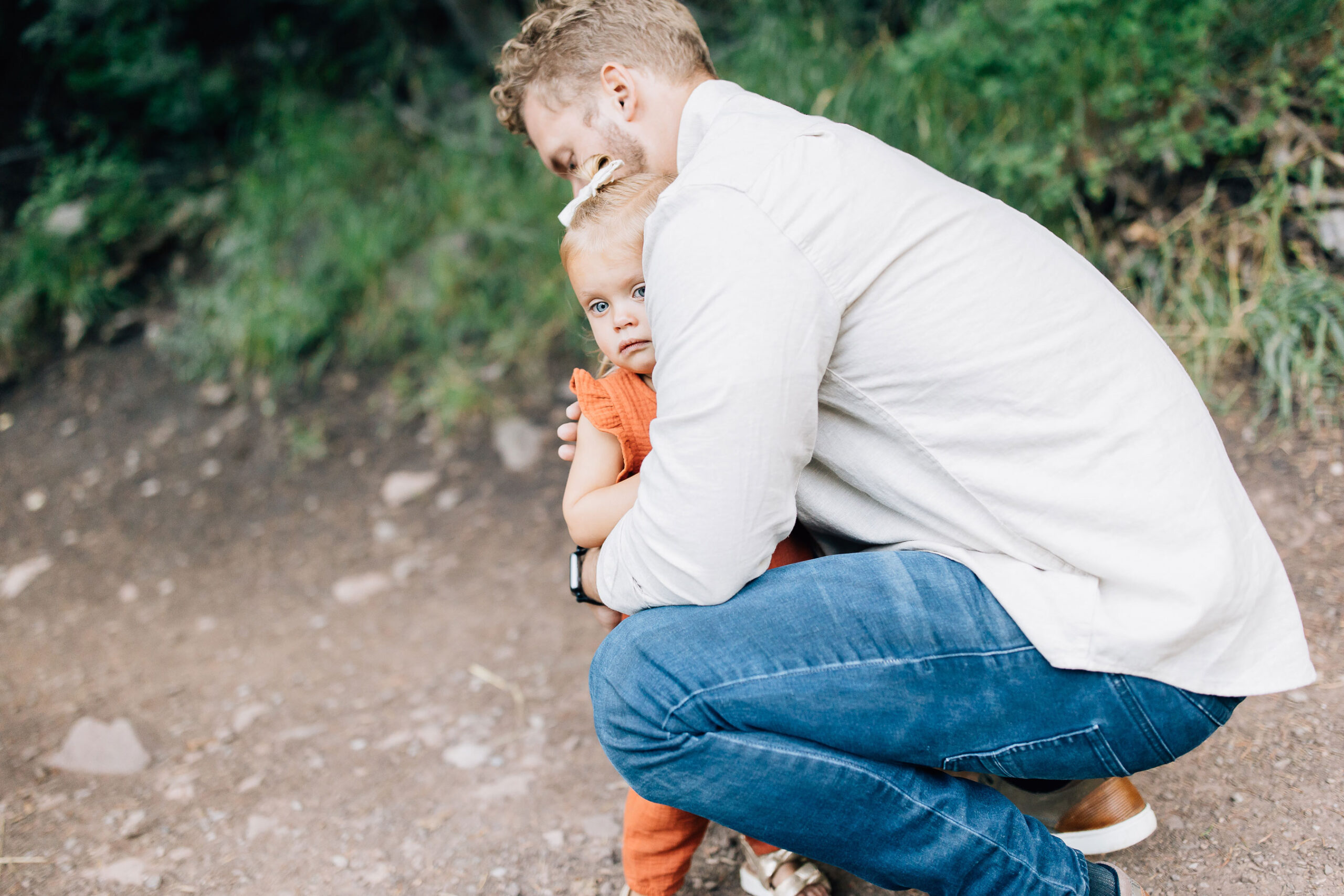 Kailee Matsumura, a Memphis-based family photographer, shares tips for helping camera-shy children have the best photo session. Tennessee family photography Germantown TN photographing children #pictureperfectfamily #kaileematsumura #photosessionpreptips