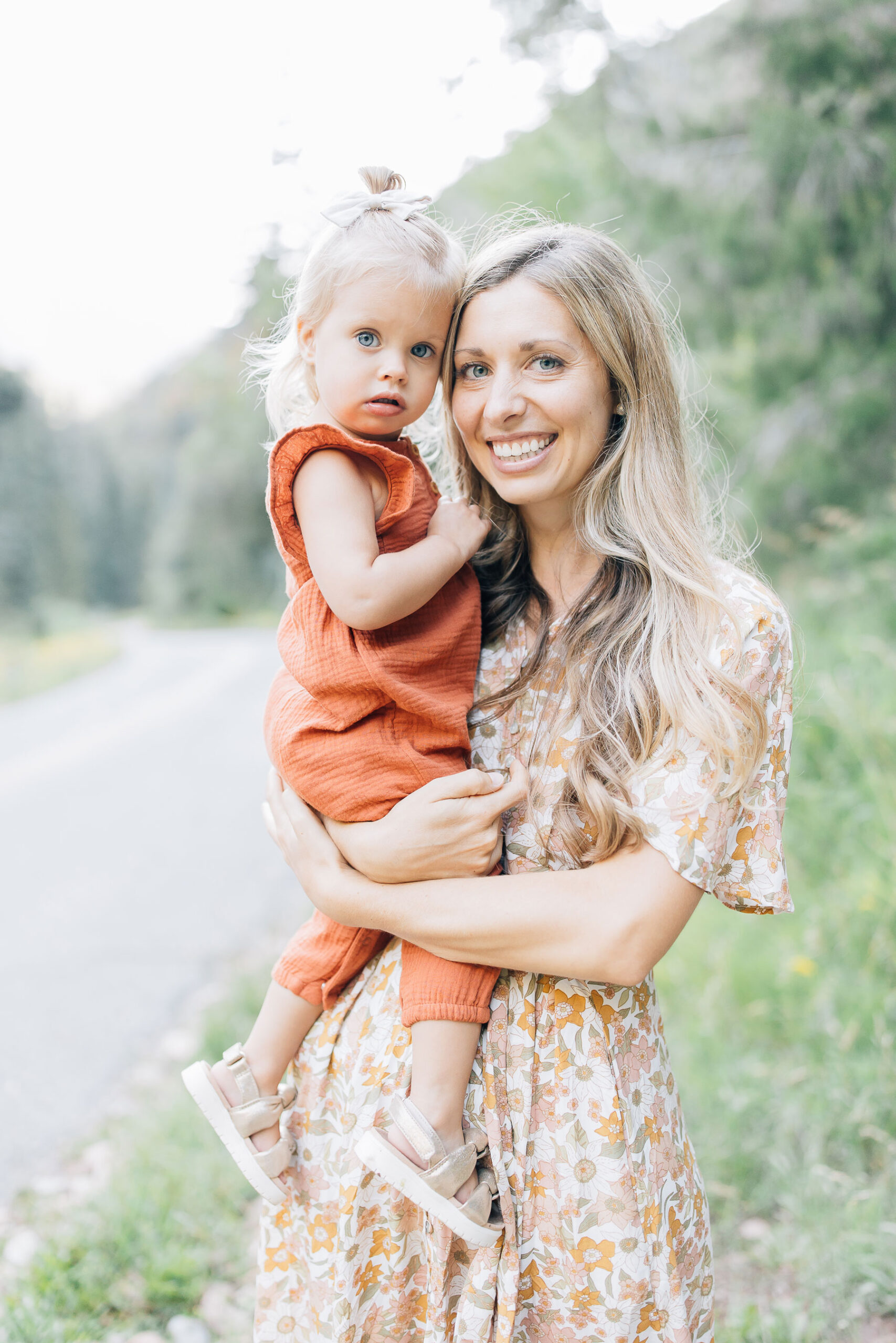 Kailee Matsumura, a Memphis-based family photographer, shares how to make a photo session fun so you can achieve those timeless photos. Mississippi family photography Bartlett TN photographing children tips #pictureperfectfamily #kaileematsumura #photosessionpreptips