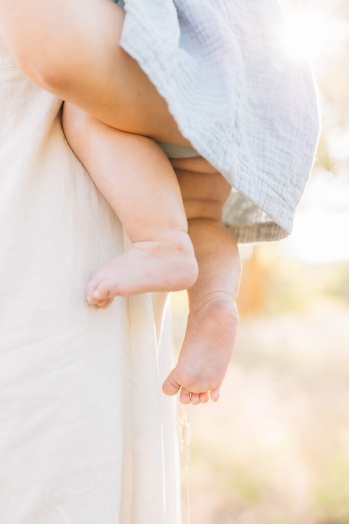 Chunky newborn legs during this Germantown newborn session. 