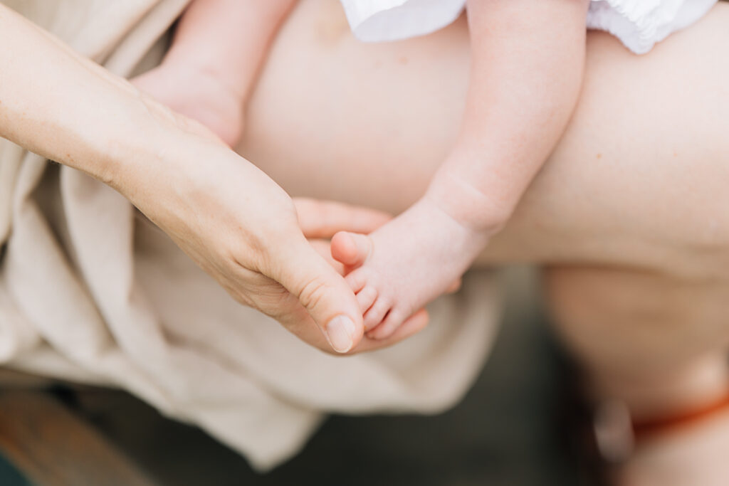 Salt Lake Family Photographer, Kailee Matsumura captures newborn details.